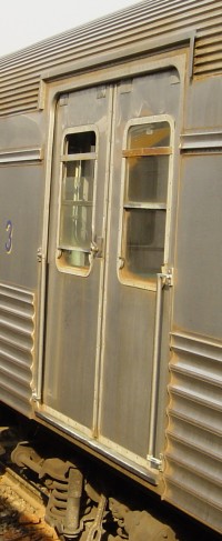 train_door